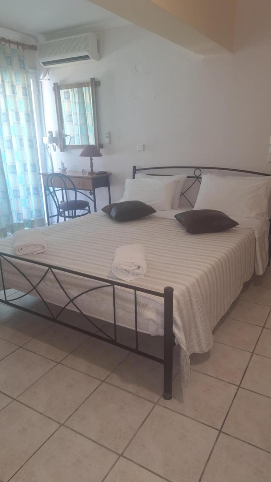 Fotini Apartments Paralia Agias Foteinis Oda fotoğraf